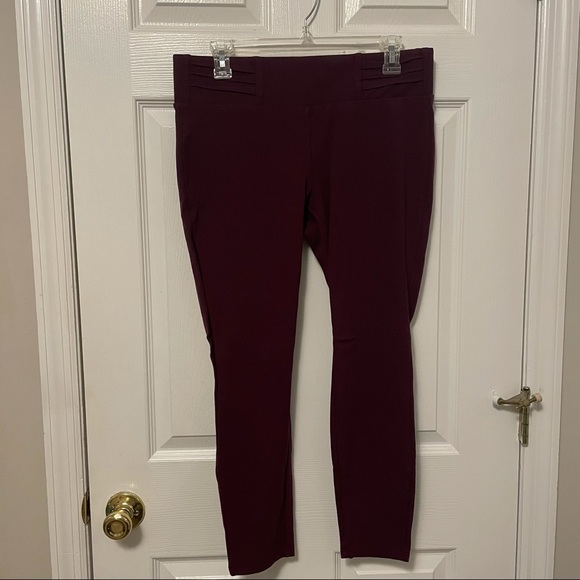 Catriana Ponte Skinny Pant - Picture 2 of 4